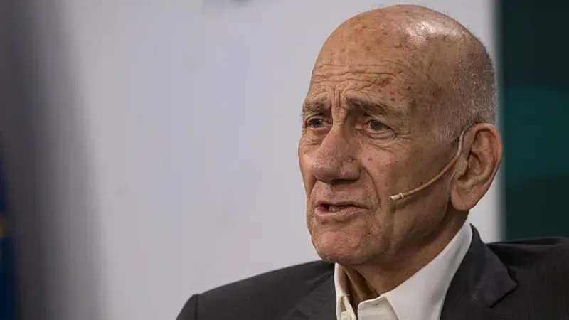 La división en Israel es mucho más profunda y dolorosa como consecuencia del trauma del 7 de octubre": entrevista de BBC Mundo a Ehud Olmert, exprimer ministro israelí